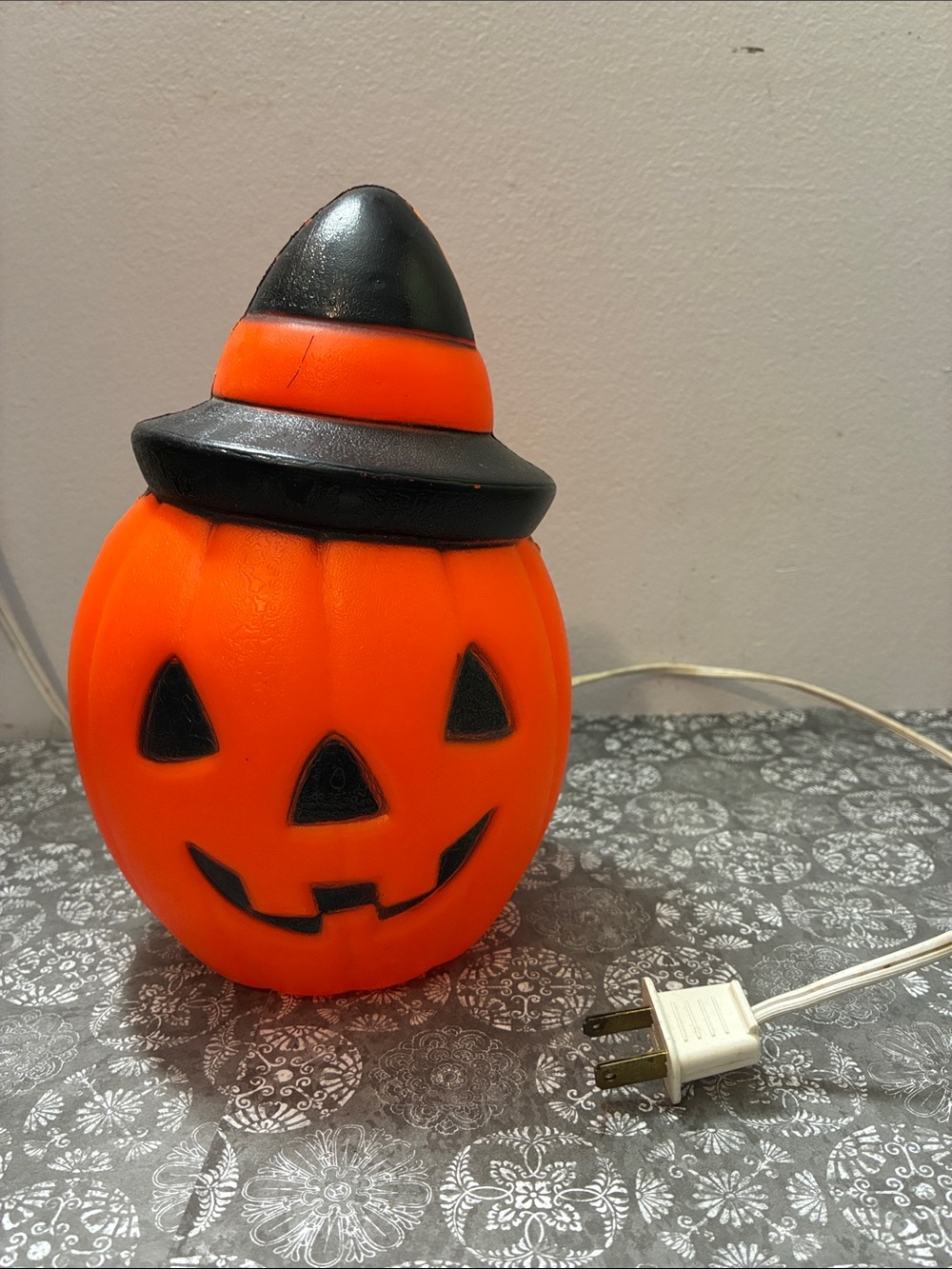 Orange Jack-O'-Lantern Plug-In Halloween Light